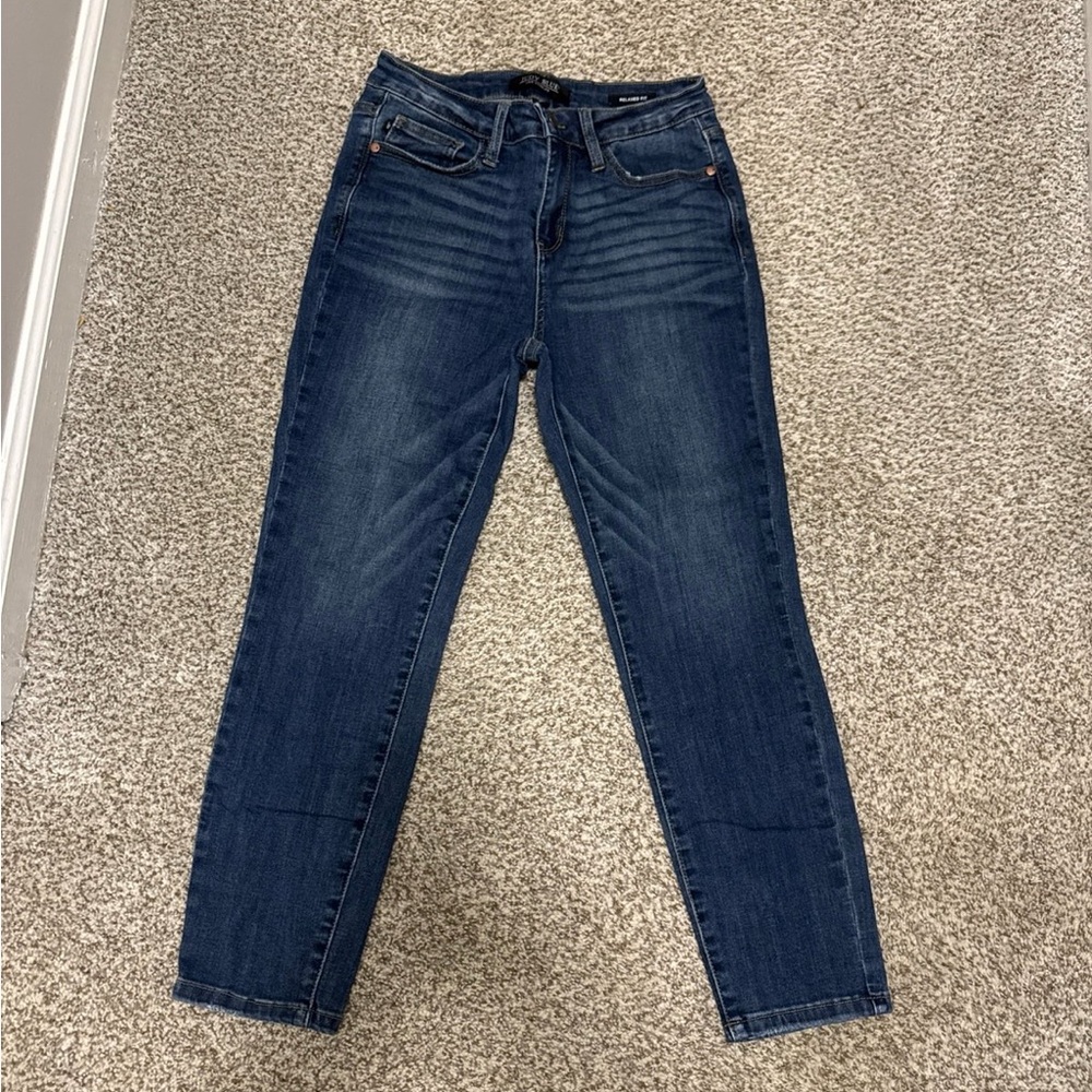 Judy blue relaxed fit size 29 skinny jeans